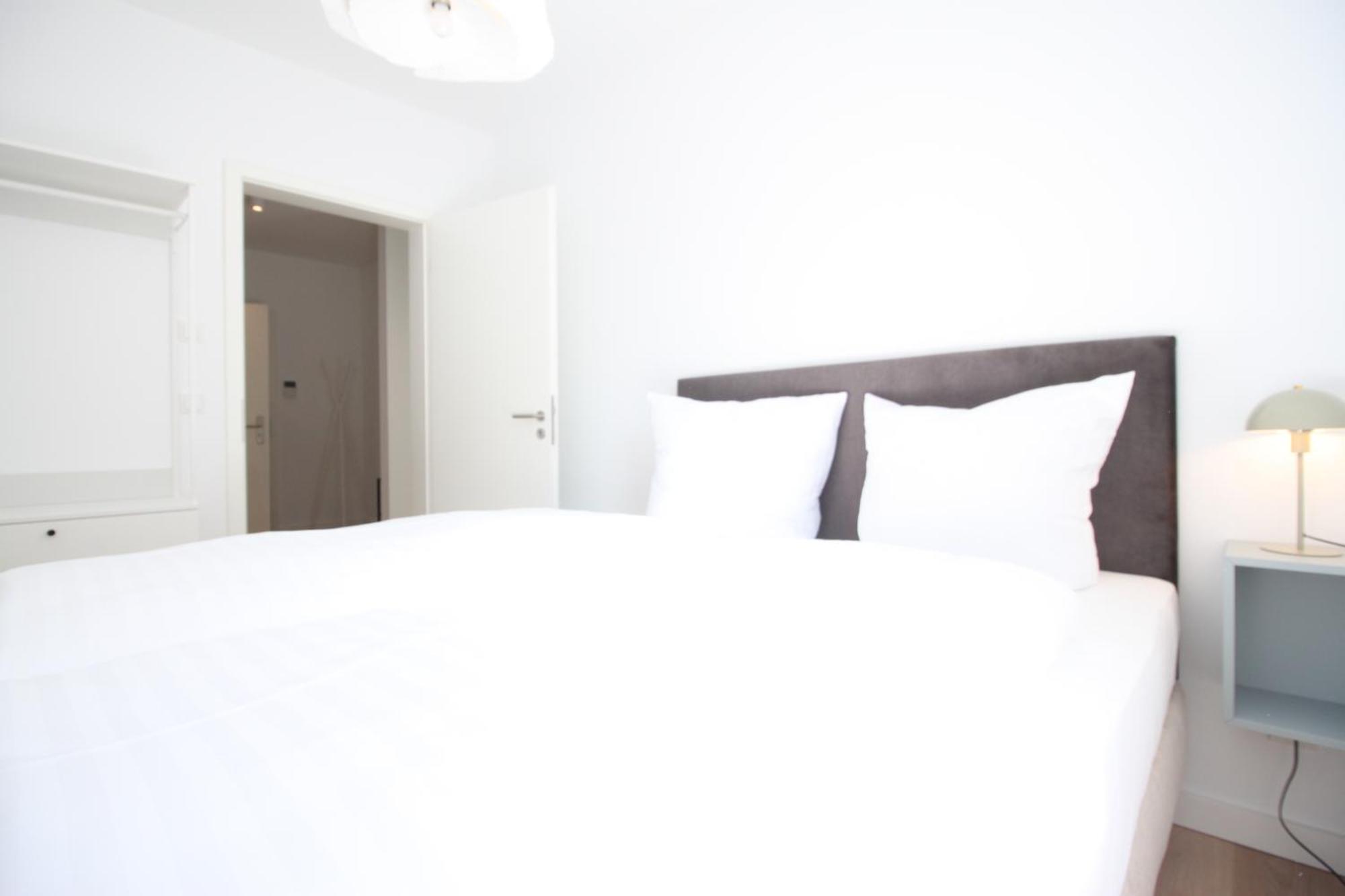 Ferienwohnung Strom Acht - Modern Frisch Inkl Stellplatz, Balkon - 200M Zum Alten Strom ロストック エクステリア 写真