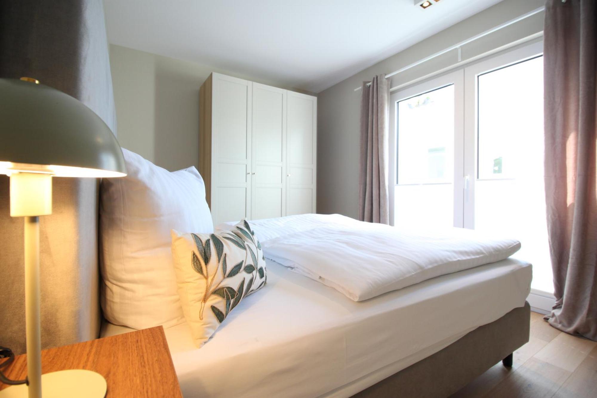 Ferienwohnung Strom Acht - Modern Frisch Inkl Stellplatz, Balkon - 200M Zum Alten Strom ロストック エクステリア 写真